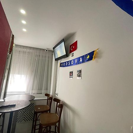 Shesh Hostel Πρίστινα Εξωτερικό φωτογραφία