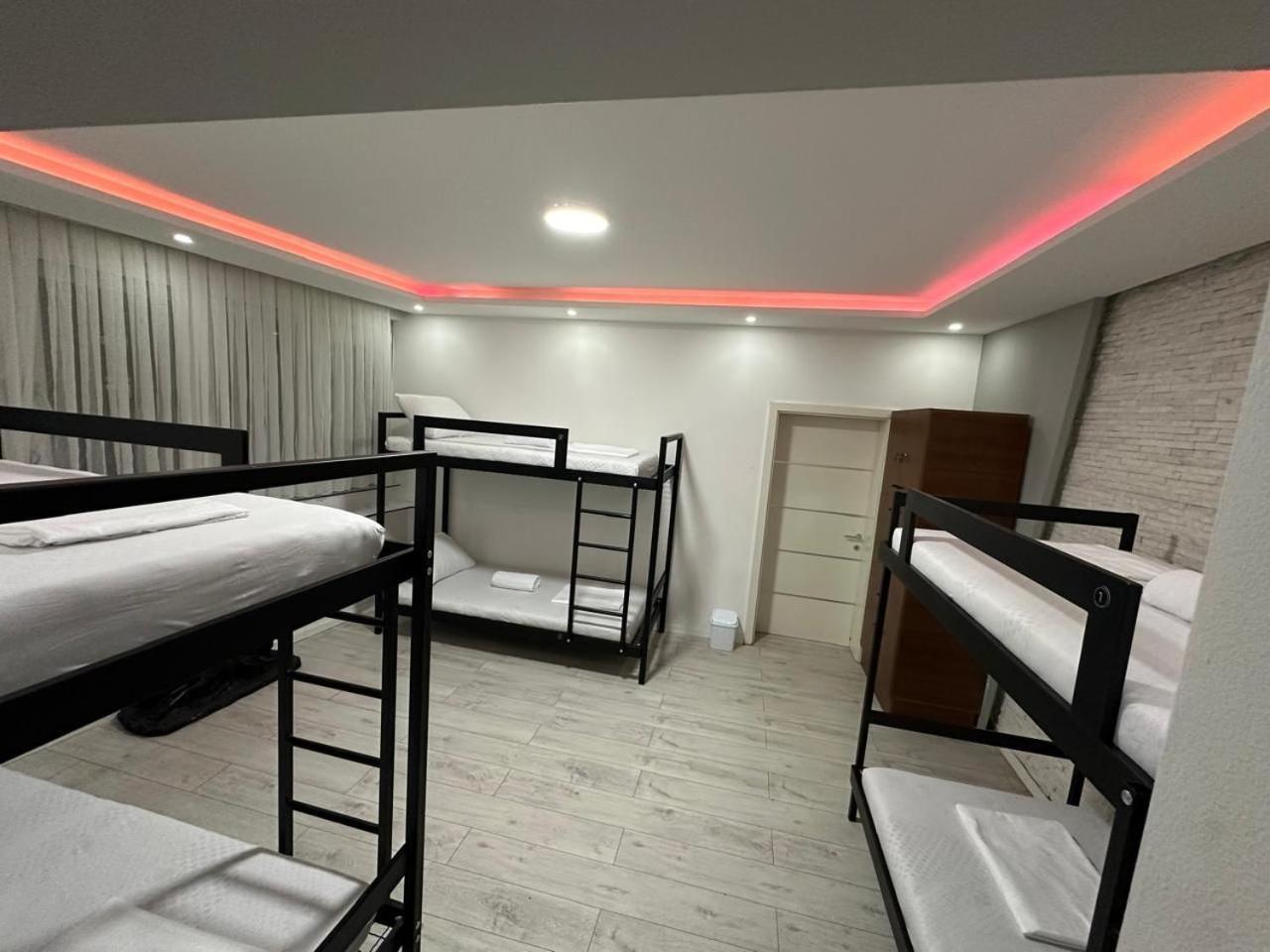 Shesh Hostel Πρίστινα Εξωτερικό φωτογραφία
