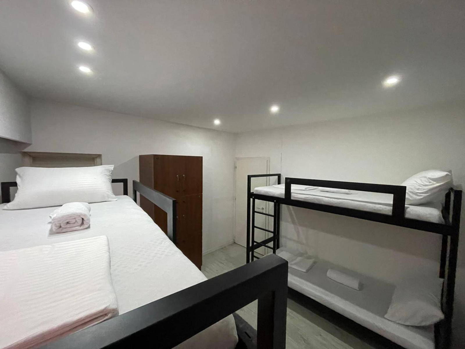 Shesh Hostel Πρίστινα Εξωτερικό φωτογραφία
